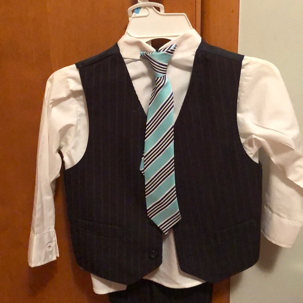 Boys Nautica dress pants and vest with tie